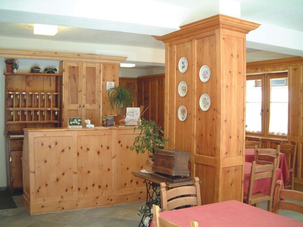 Albergo Soldanella Madesimo Exteriör bild